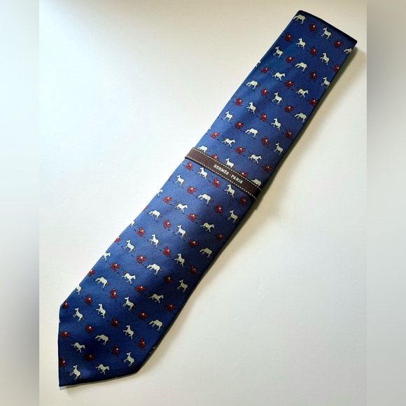 Men’s Blue Hermes Silk Tie w/Horse Print - Picture 3 of 5